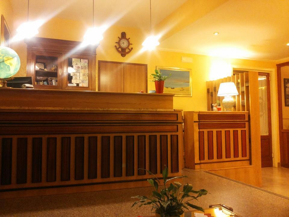 Hotel Villa Ada Pozzallo Extérieur photo